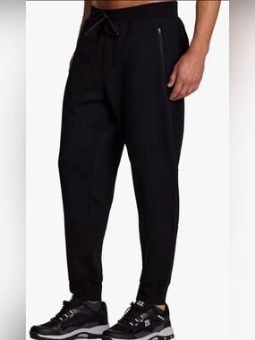 Men's Black Zip-Pocket Tapered Joggers
